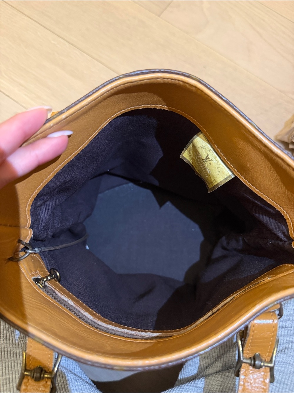 Vintage Louis Vuitton Macadam Bucket PM - Picture 7 of 7